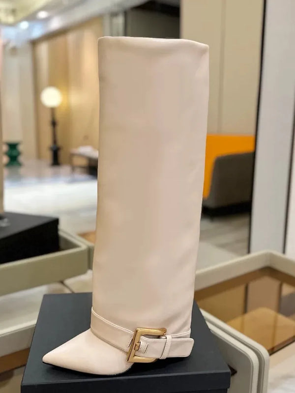 Santiag haute beige Synthétique Femme - Style élégant avec boucle dorée