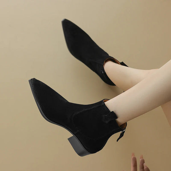 Santiag basse marron clair Daim Femme - Bout pointu et languettes décoratives