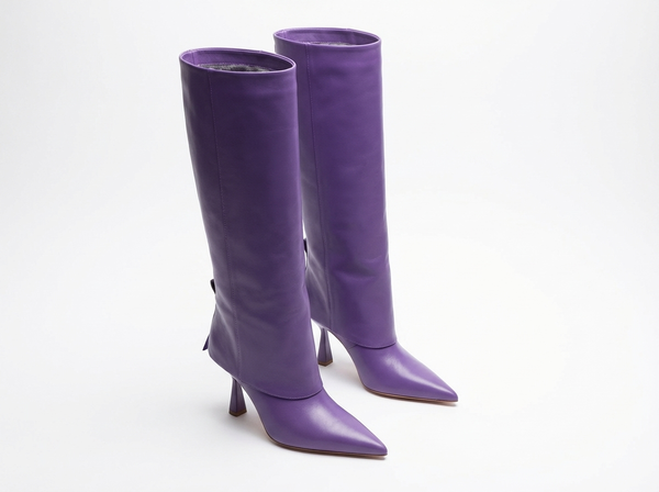 Santiag haute violet Synthétique Femme - Bottes violettes élégantes en cuir lisse - three_quarter_view