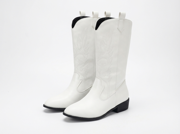 Santiag mi-haute blanc Simili Cuir Femme - Broderie florale subtile sur tige blanche - three_quarter_view