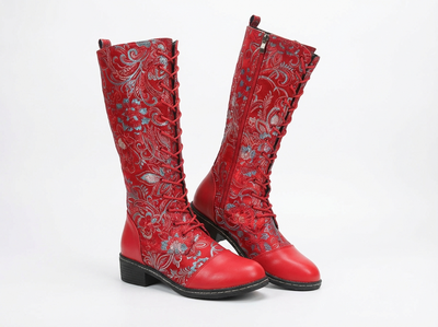 Botte haute rouge Simili Cuir Femme - Bottes rouges brodées style western chic - three_quarter_view