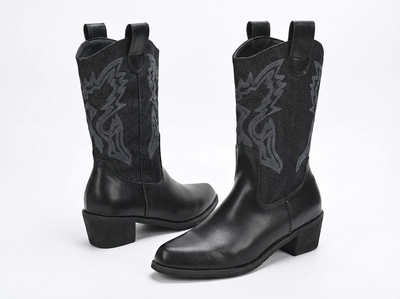 Santiag mi-haute noir Simili Cuir Femme - Broderie élégante et talon carré - three_quarter_view