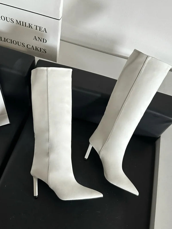 Santiag haute blanc Daim Synthétique Femme - Élégance moderne avec talons aiguilles