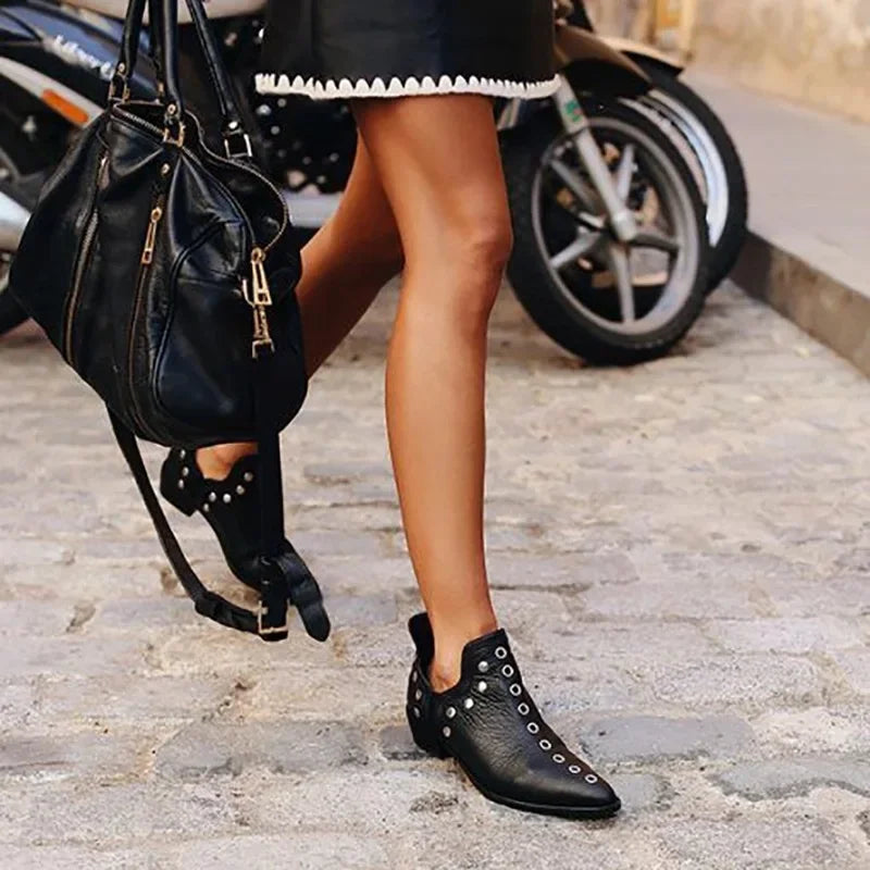 Santiag basse noir Simili Cuir Femme - Style rock avec clous et bout pointu 3