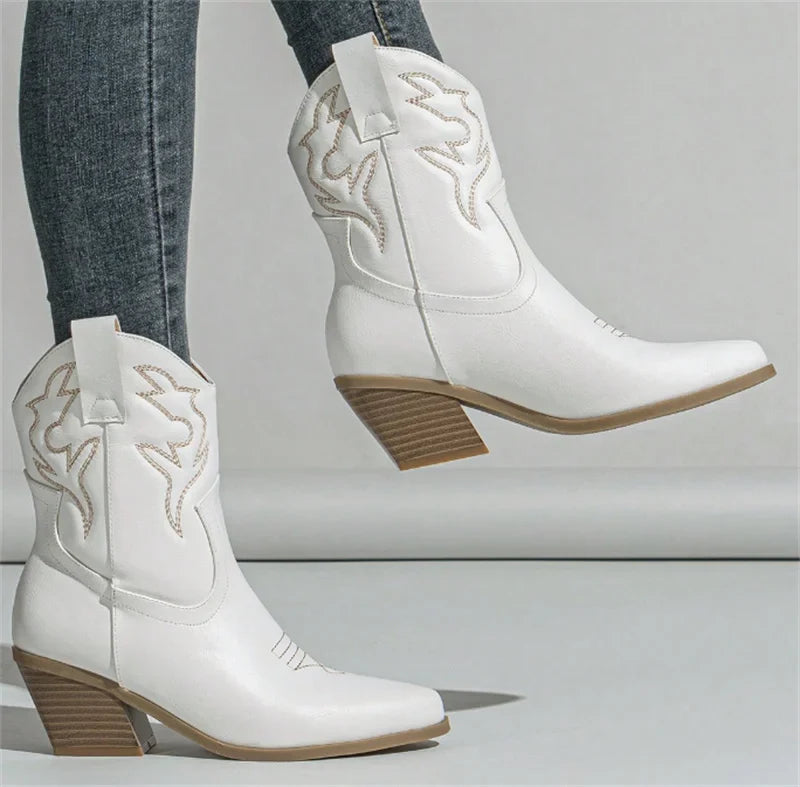 Santiag mi-haute blanc Simili Cuir Femme - Broderies géométriques élégantes et sophistiquées 2