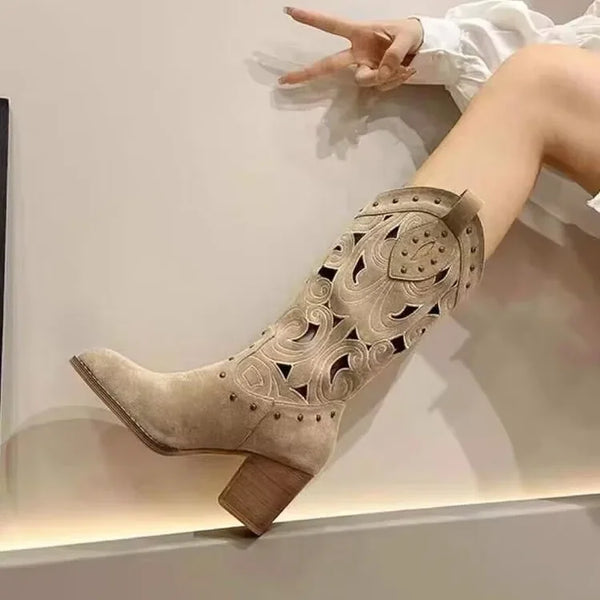 Santiag haute beige Simili Cuir Femme - Broderie western et petits clous.