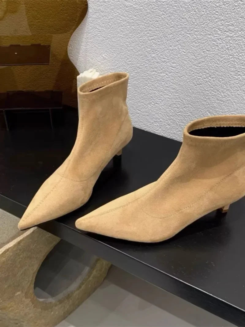 Santiag basse marron foncé Daim Femme - Élégante avec talon fin et bout pointu