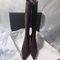 Botte haute marron foncé Daim Synthétique Femme - Talon aiguille et bout pointu élégant 2