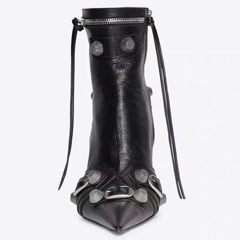 Bottine à talon noir Simili Cuir Femme - Silhouette western avec ornements métalliques 3
