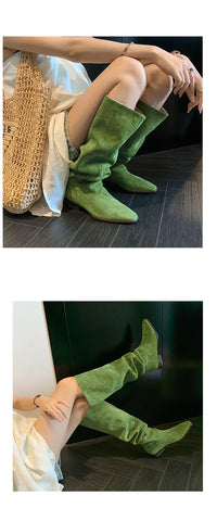 Santiag haute beige Daim Femme - Élégance subtile avec plis délicats 4