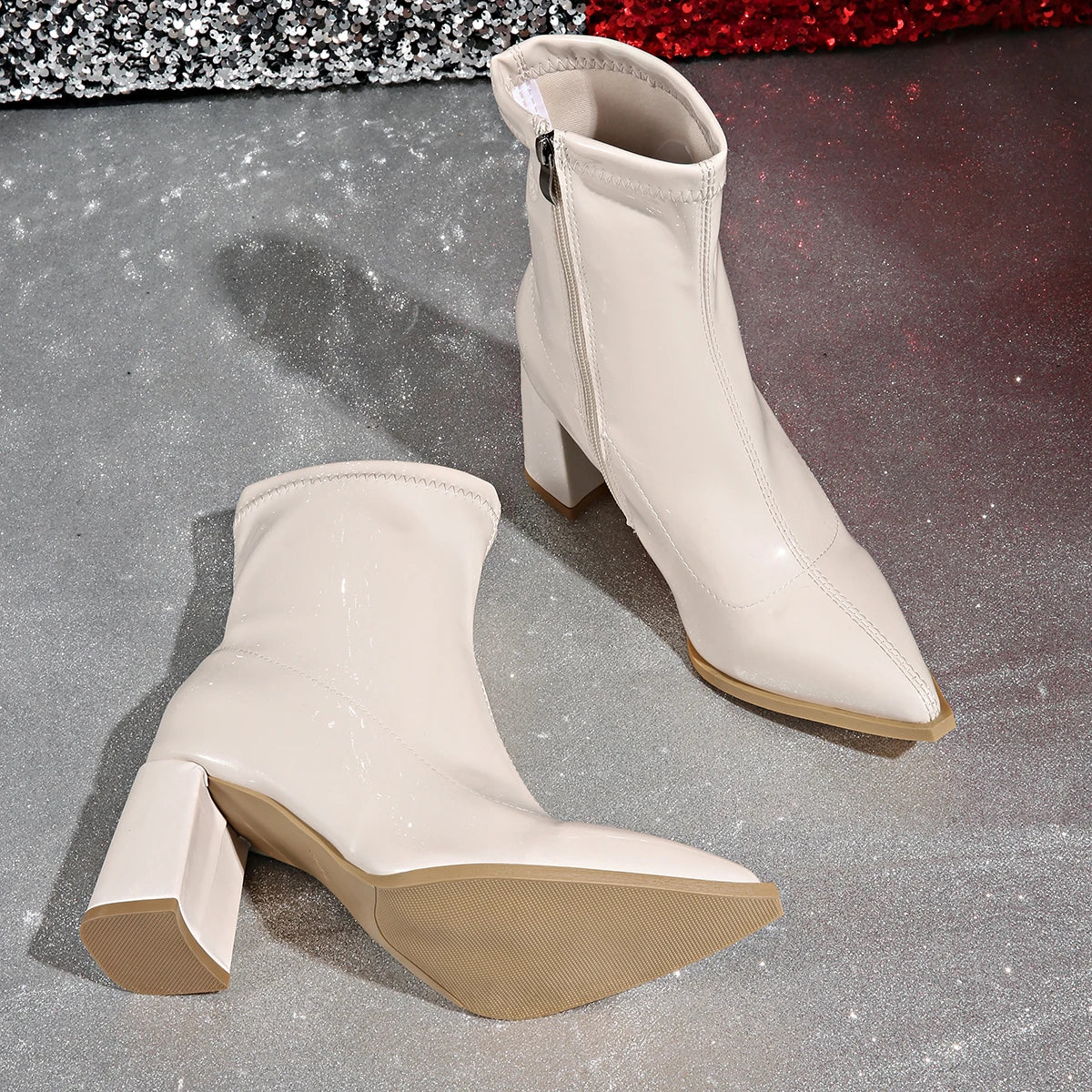 Bottine à talon blanc Synthétique Femme - Santiags blanches vernis chic et modernes 3