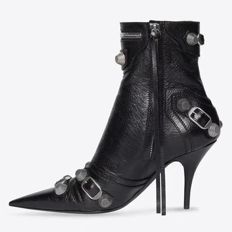 Bottine à talon noir Simili Cuir Femme - Silhouette western avec ornements métalliques 2