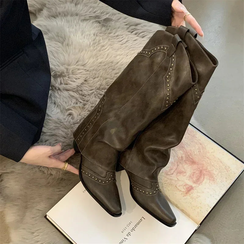 Santiag haute marron foncé Simili Cuir Femme - Clous métalliques géométriques élégants 7