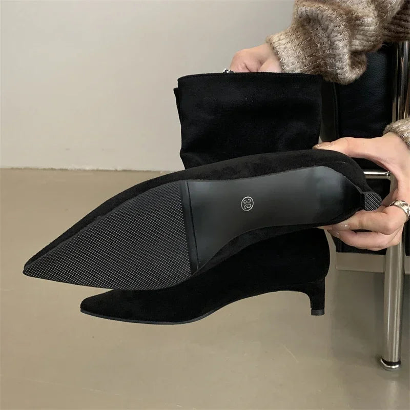 Botte haute noir Daim Synthétique Femme - Minimalisme chic au style western 3