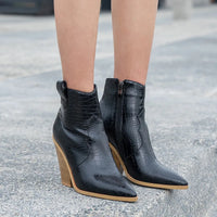 Santiag mi-haute rouge Simili Cuir Femme - Motif python rouge, bout pointu élégant 4