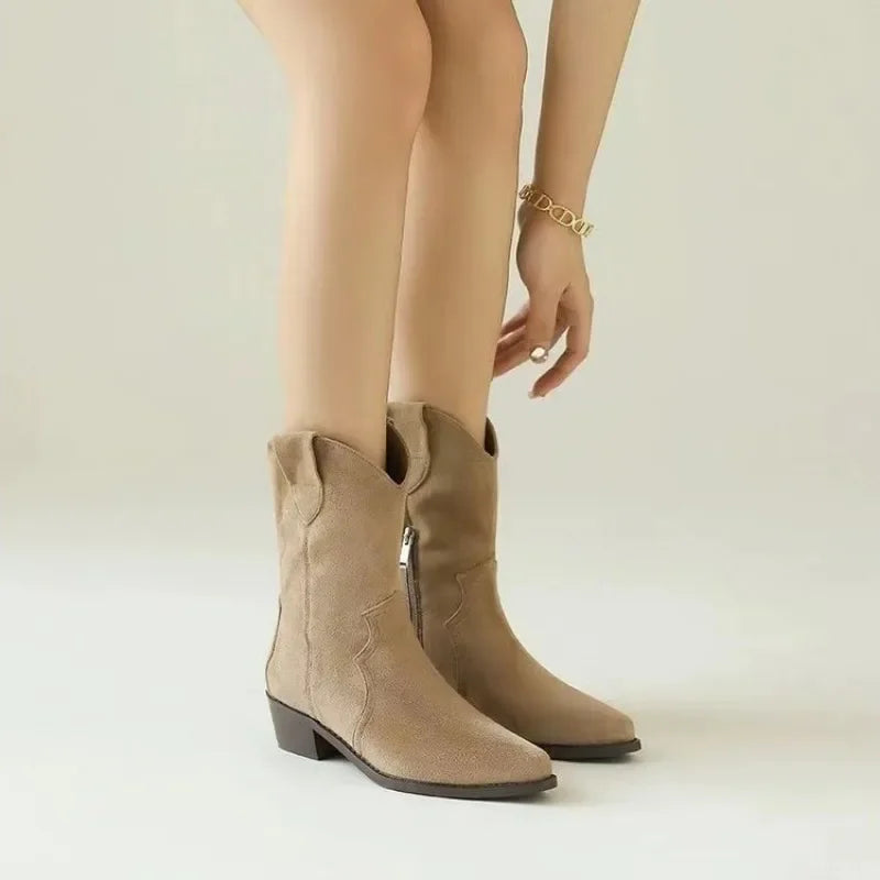 Santiag basse beige Daim Femme - Élégance rétro avec talons carrés 2