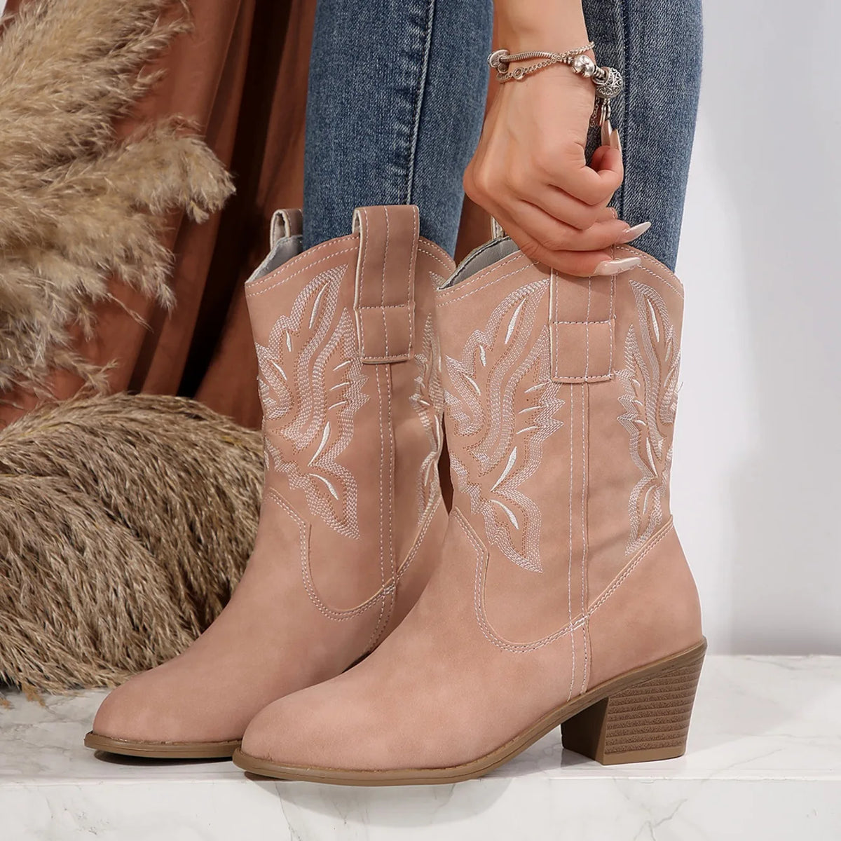 Santiag mi-haute beige Simili Cuir Femme - Broderies florales et talon élégant 3