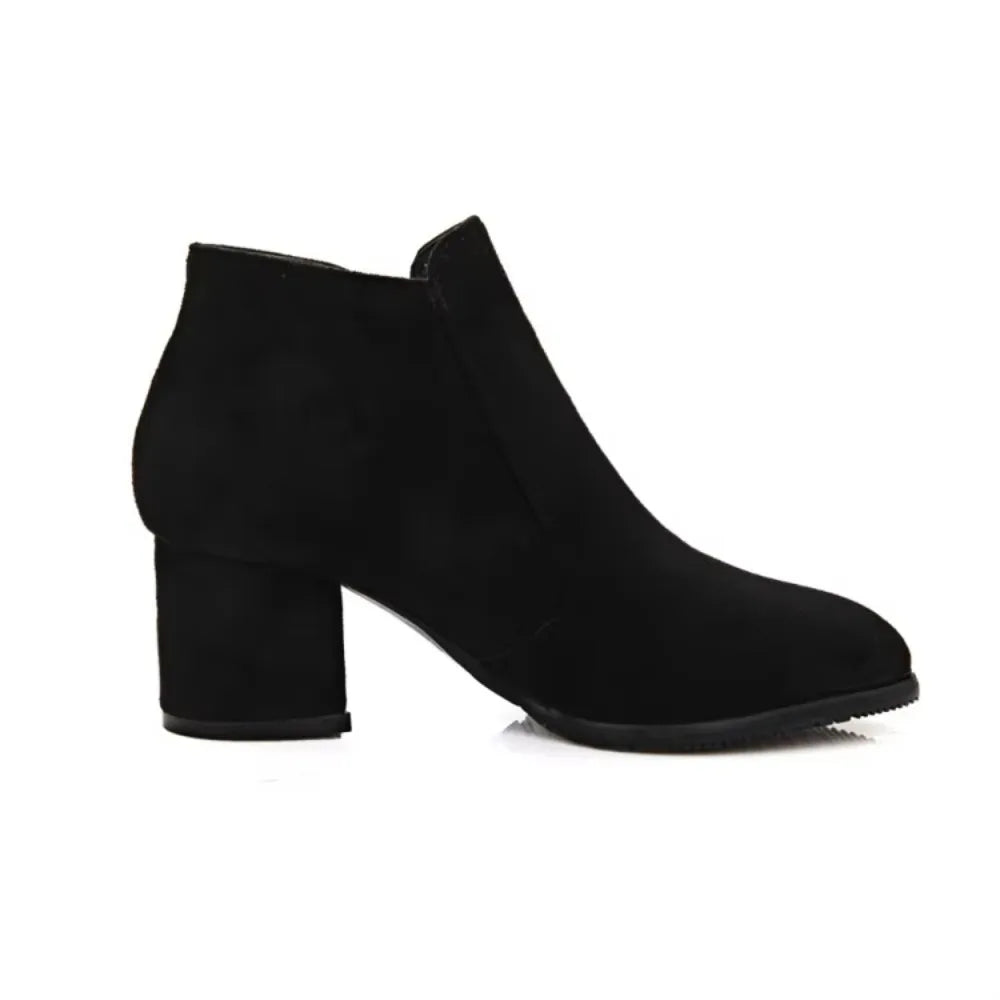 Bottine à talon noir Daim Synthétique Femme - Santiags noires au style minimaliste chic 3