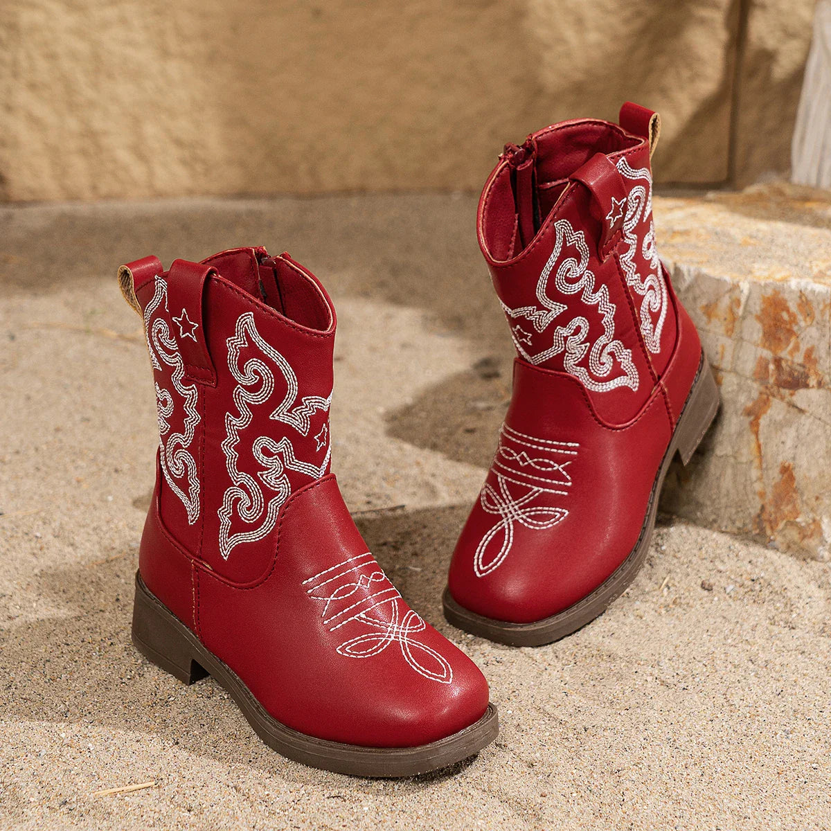 Santiag mi-haute rouge Cuir Fille - Broderies blanches et style western moderne 6