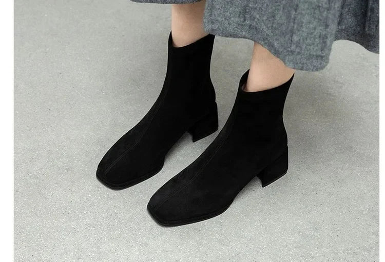 Bottine à talon noir Daim Synthétique Femme - Style western moderne avec bout carré