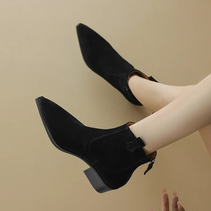 Santiag basse marron clair Daim Femme - Bout pointu et languettes décoratives