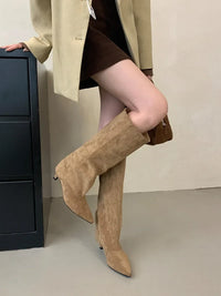 Botte haute marron clair Daim Synthétique Femme - Style western sophistiqué à bout pointu 4