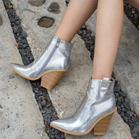 Santiag mi-haute rouge Simili Cuir Femme - Motif python rouge, bout pointu élégant 3