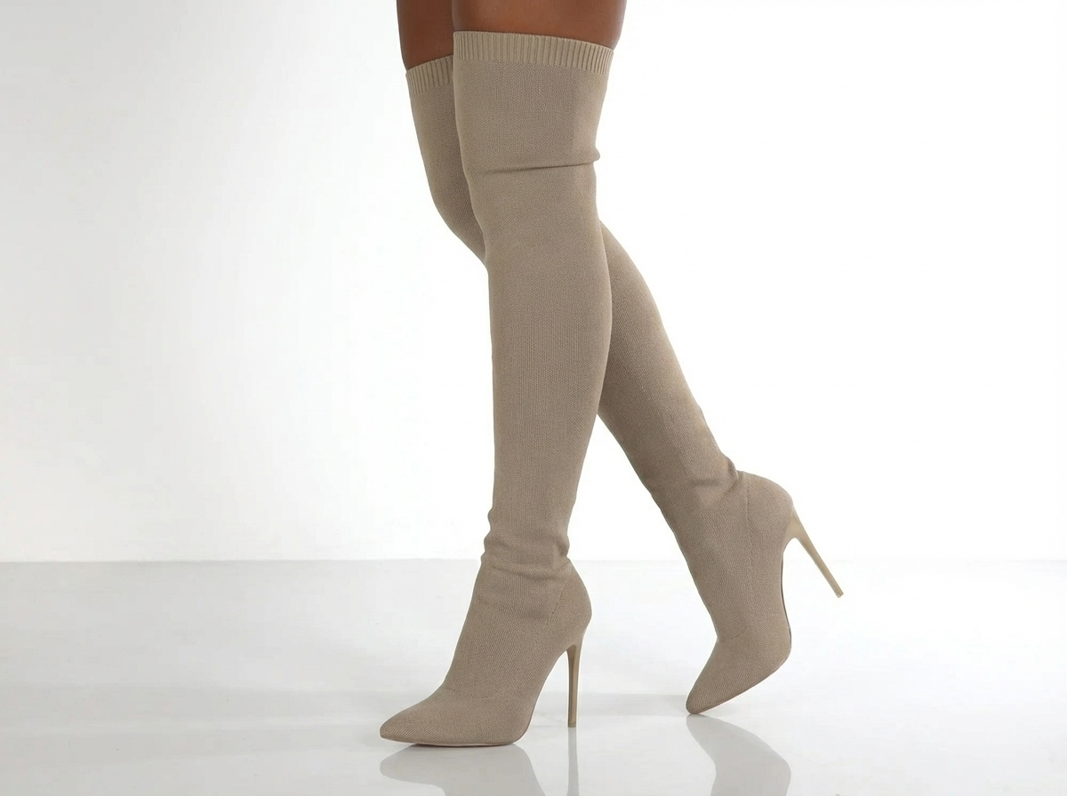 Santiag haute beige Synthétique Femme - Élégance audacieuse à talons aiguilles