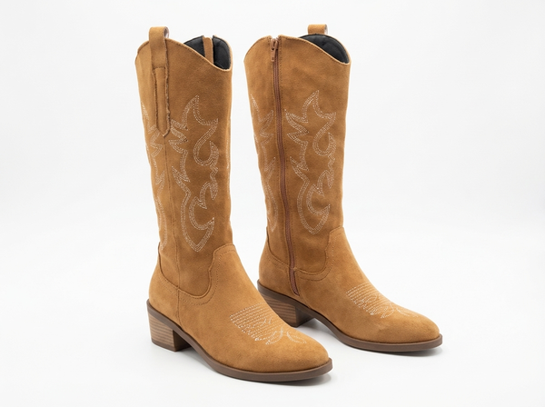 Santiag haute camel Daim Femme - Broderie florale et talon cubain élégant - three_quarter_view