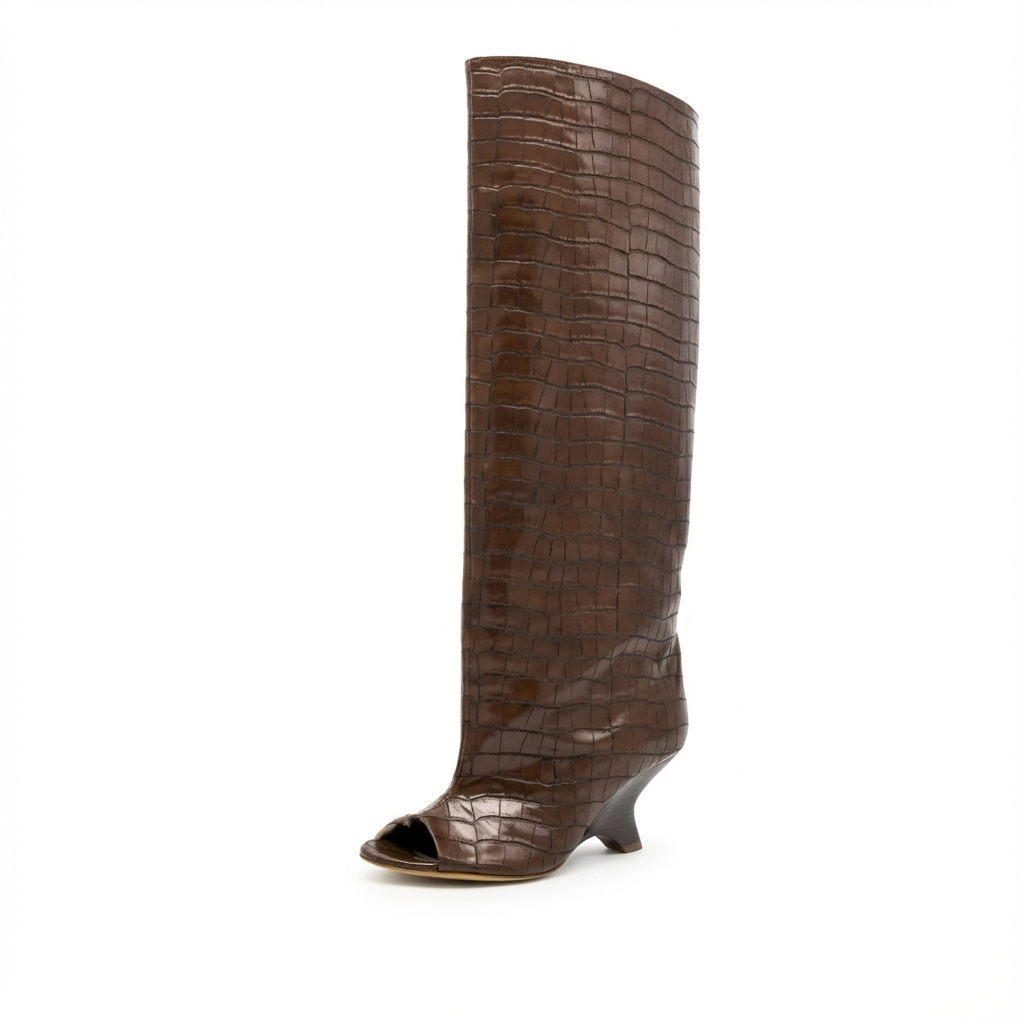 Botte haute marron Synthétique Femme - Style western avec texture crocodile luxueuse