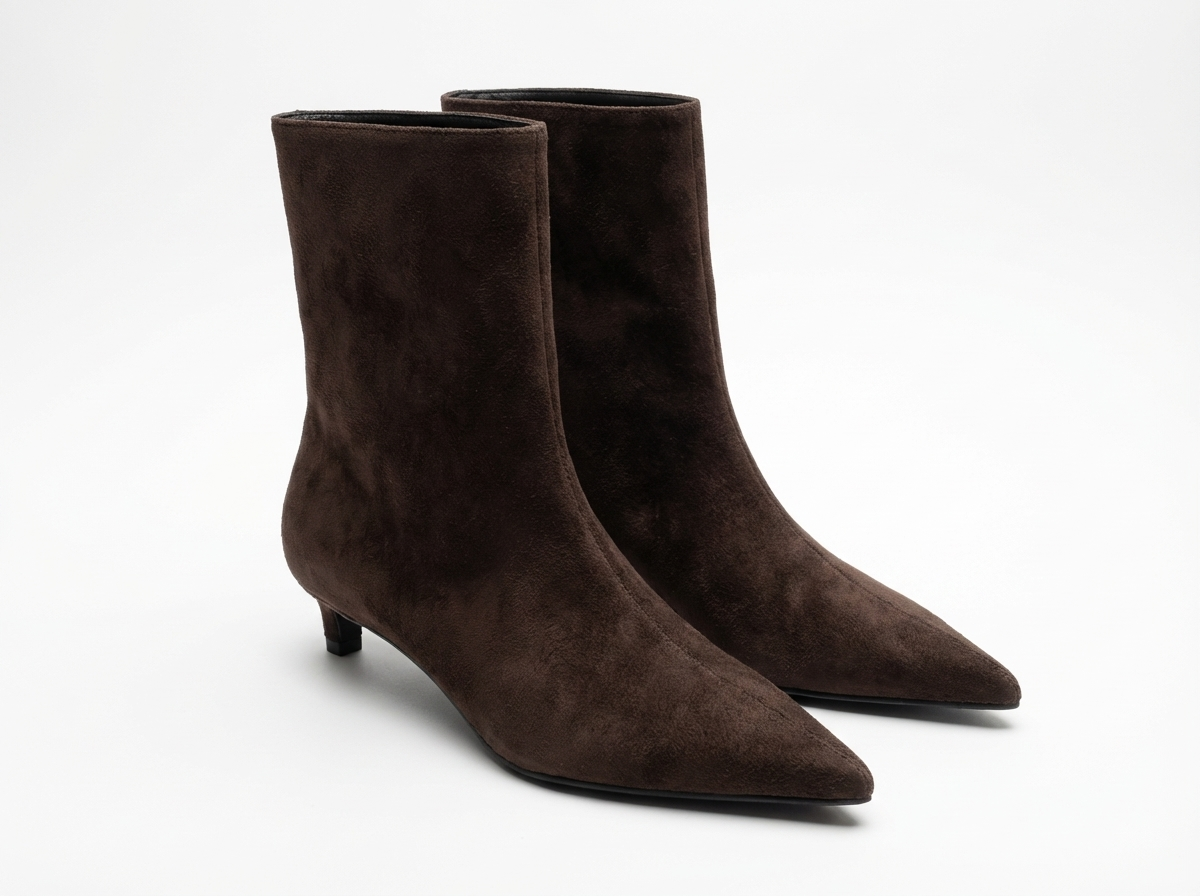 Bottine chelsea marron foncé Daim Femme - Santiags en daim avec bout pointu