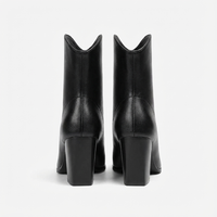 Bottine haute noir Cuir Femme - Bout pointu avec ornement métallique argenté 3