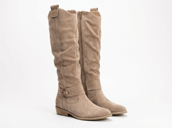 Santiag haute beige Simili Cuir Femme - Élégance discrète avec sangles et fermeture - three_quarter_view