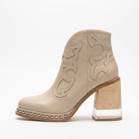 Santiag mi-haute beige Simili Cuir Femme - Bottes chic brodées à talons contrastés 2