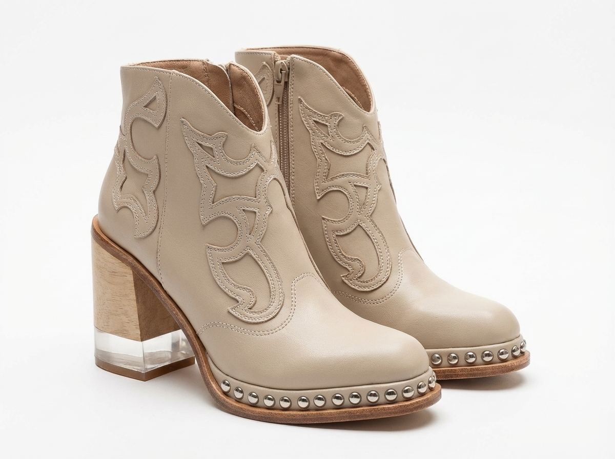 Santiag mi-haute beige Simili Cuir Femme - Bottes chic brodées à talons contrastés