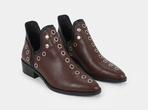 Santiag mi-haute marron Simili Cuir Femme - Élégantes avec œillets métalliques modernes