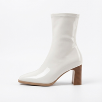 Bottine haute blanc Simili Cuir Femme - Design moderne bout carré et talons angulaires 2