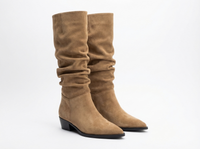 Santiag haute marron clair Daim Femme - Style élancé avec effet plissé élégant 1