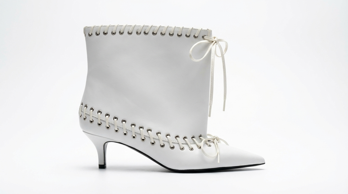 Bottine chelsea blanc Synthétique Femme - Santiags blanches lacées au bout pointu 2