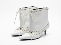 Bottine chelsea blanc Synthétique Femme - Santiags blanches lacées au bout pointu 1