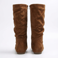 Santiag mi-haute marron Daim Synthétique Femme - Élégance rustique avec bout arrondi 3