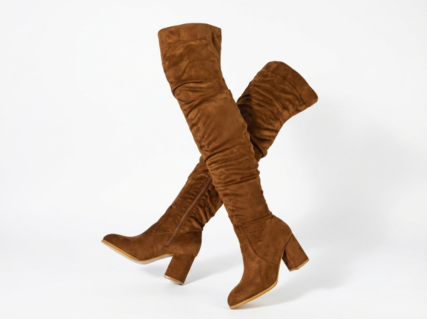 Botte haute marron Daim Synthétique Femme - Style western moderne avec talon carré - three_quarter_view