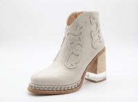 Santiag mi-haute blanc Simili Cuir Femme - Chelsea élégante avec broderies et clous 1