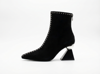 Bottine à talon noir Daim Synthétique Femme - Bottines noires pointues cloutées audacieuses 2